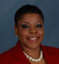 Headshot of Raquel Hill