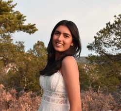 Anya Parasher headshot