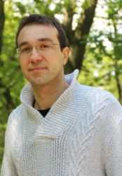 Costas Arkolakis headshot