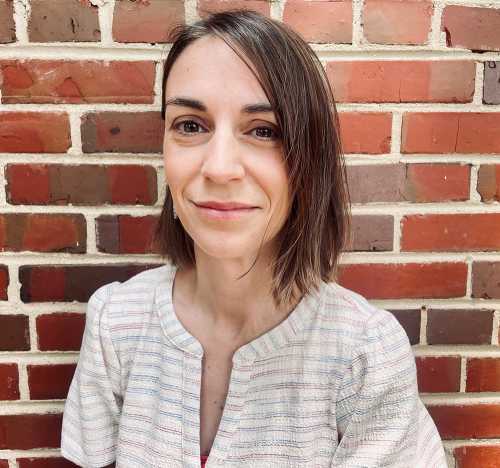 Andrea Devening headshot