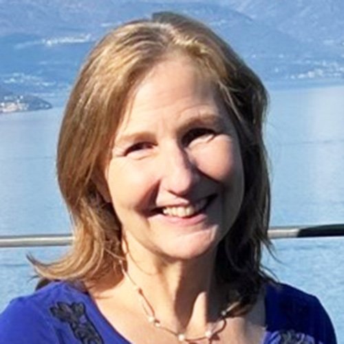 Caroline Smith DeWaal