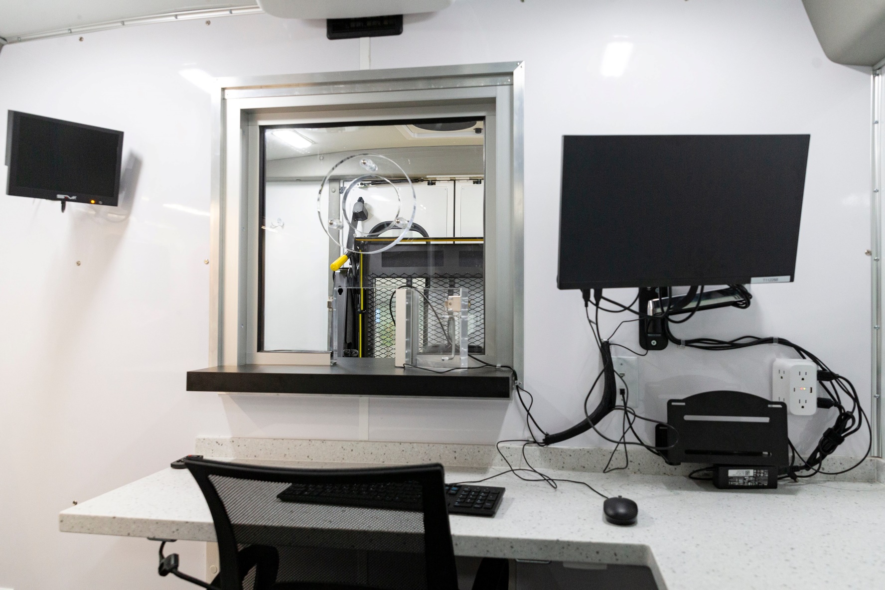 FDA oversight of drug manufacturing and compounding: A comparison