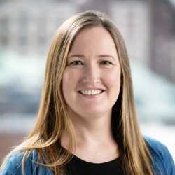 Elizabeth Ananat headshot