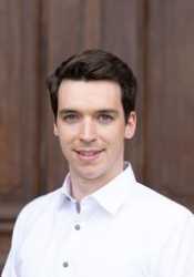 Lukas Mahler headshot