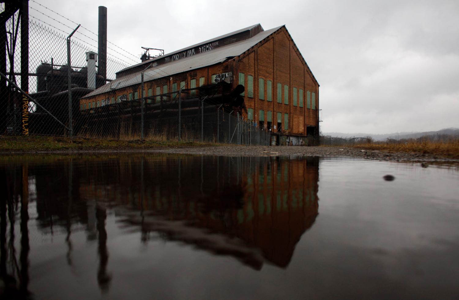 Picture of an abandoned steel blast furnace in Pittsburgh, Pennsylvania