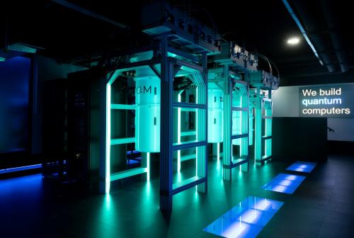 Quantum computers from the start-up IQM Germany are located in a data center.