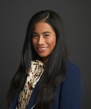 Raquel Muñiz headshot