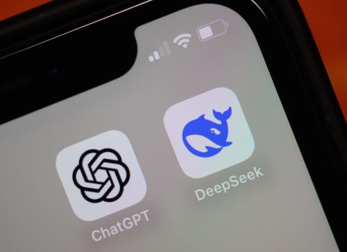 The app from Chinese AI start-up DeepSeek (r) and the app from ChatGPT can be seen on a smartphone.