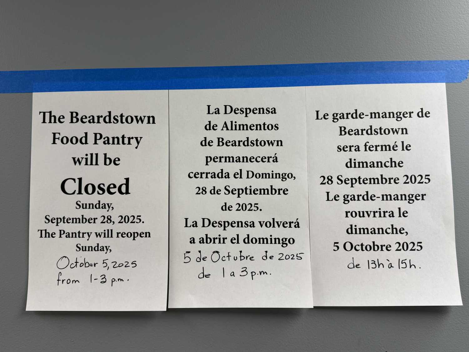 Signs in multiple languages seen in Beardstown, Illinois