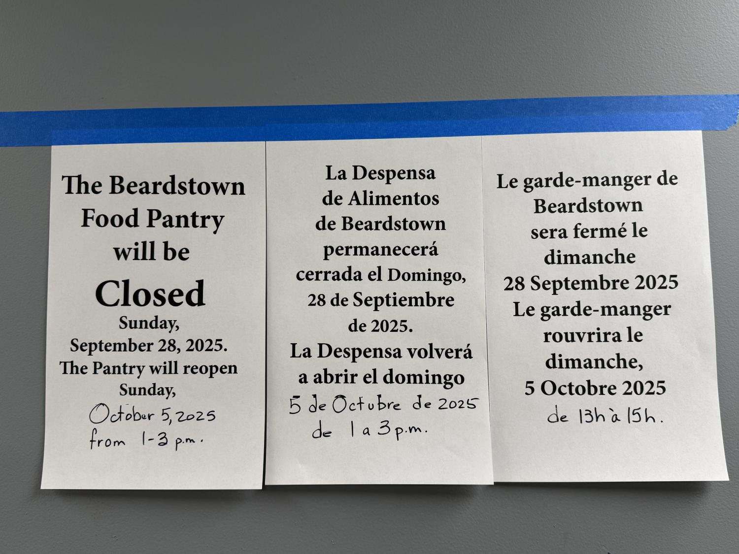 Signs in multiple languages seen in Beardstown, Illinois