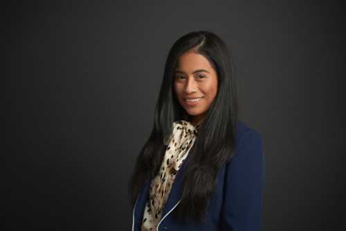 Raquel Muñiz headshot