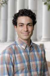 Lev Klarnet headshot