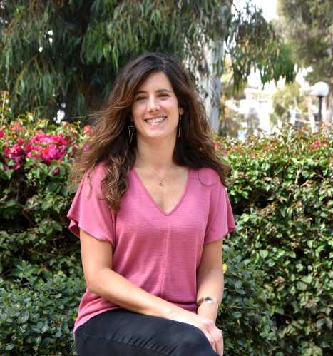 carolyn sattin-bajaj headshot