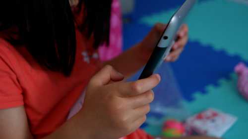 Empowering Creativity: How a Tech-Savvy Mom Guided Her 5-Year-Old to Build Games Using AI