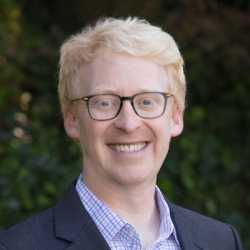 Benjamin Handel headshot
