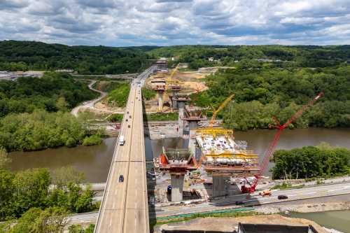 New bridge under construction over the Mississippi River