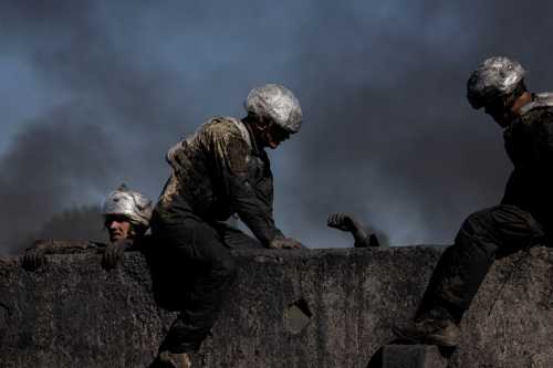 Ukrainian servicemen of the Air Assault Forces participate in trainings to earn a maroon (dark burgundy) beret in an undisclosed location on August 14, 2026, amid the Russian invasion of Ukraine.