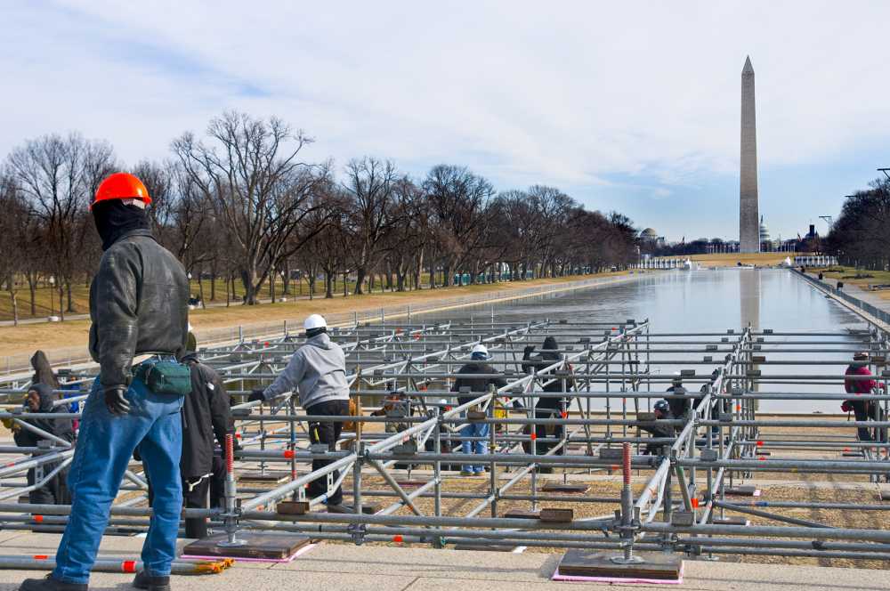 Workers prepare for the January 20th 2009 inauguration of Barack Obama as president of the United States of America.